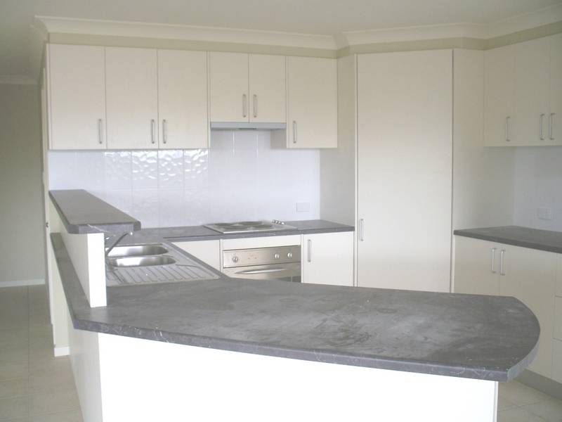 EXECUTIVE LIVING Picture 2