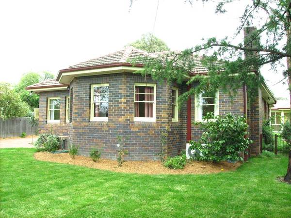 BEAUTIFUL BLUE BRICK Picture 1