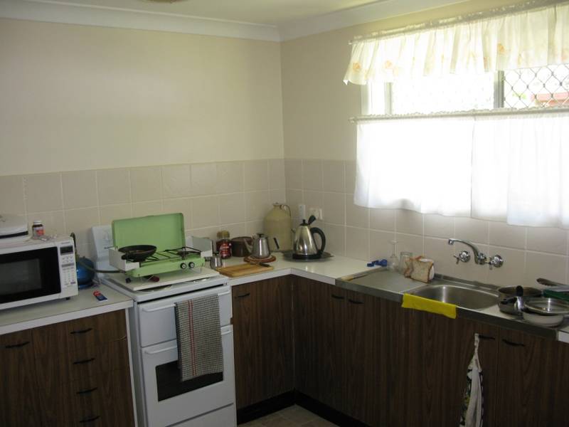 INVESTMENT OR FIRST HOME BUYERS OPPORTUNITY Picture 2