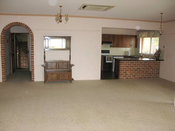 ELEGANCE, CHARM AND CONVIENIANCE Picture 3