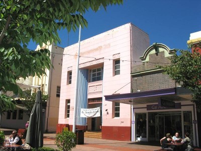 HISTORIC COMMERCIAL BUILDING FOR SALE Picture