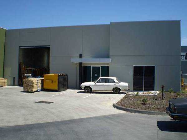 BIG SHOW - SMALL RENT! Picture 1