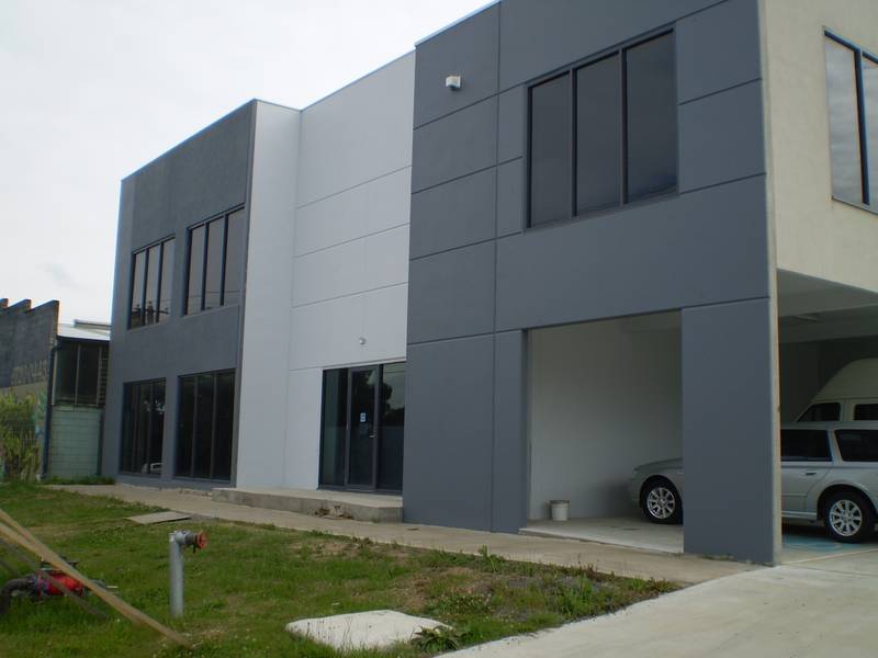 BRAND NEW & AVAILABLE NOW! Picture 3