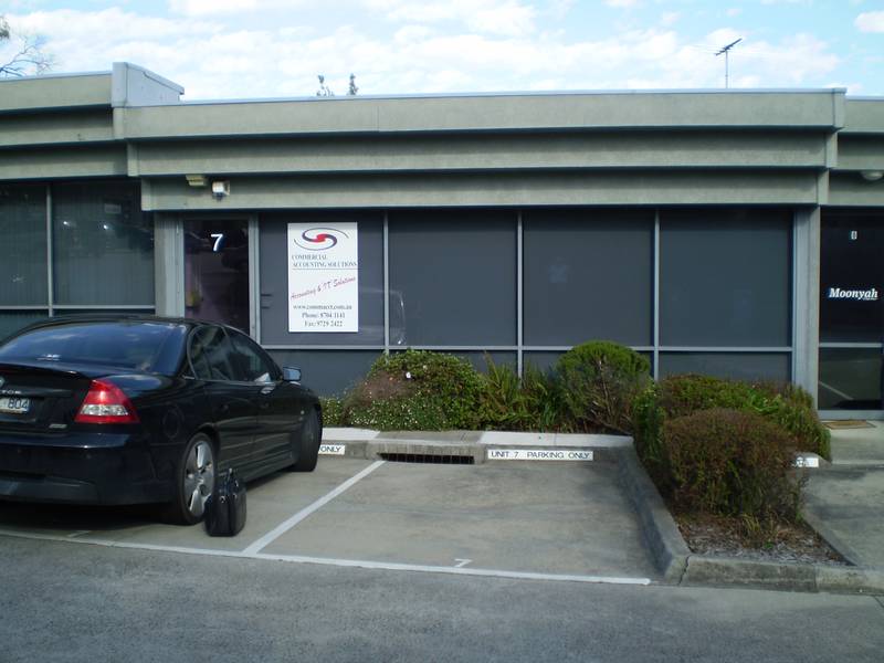 SERVICED FURNISHED OFFICE Picture 1