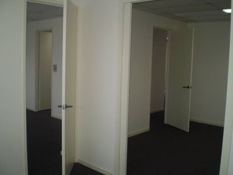 PROFESSIONAL PRESENTATION! Picture 3