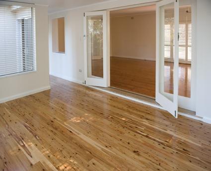 Delightful, freshly renovated 3 bedroom home in quiet location... Picture 2