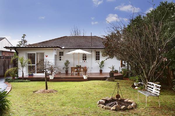 THE GOOD LIFE'S AT NO. 10 Picture