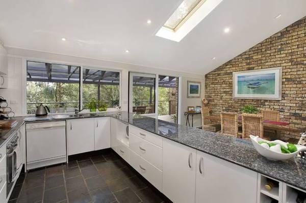 PRIVATE PARADISE IN THE TREES! Picture PRIVATE PARADISE IN THE TREES! Picture