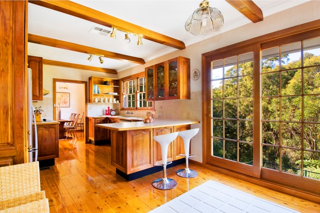 ***LEASED***LEASED***Quiet, spacious 5/6 bedroom air conditioned family home with pool..... 1st time offered Picture 2
