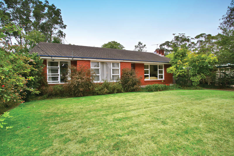 SENSATIONAL LEVEL LAND (APPROX. 1081 SQM) - SUNNY POSITION! Picture 2