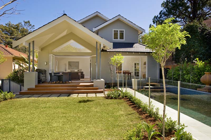 PINNACLE FAMILY LIVING! Picture 2