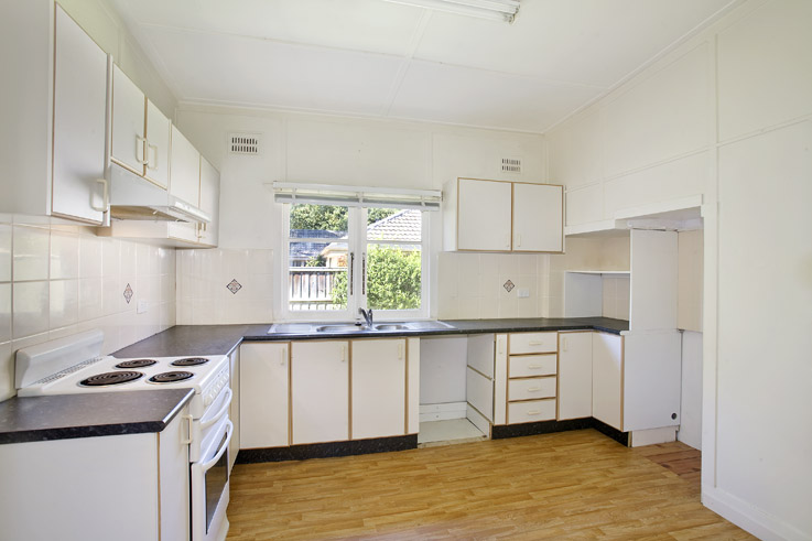 Cute Character Cottage Picture 3