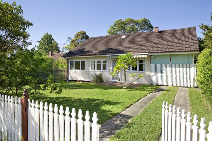 Cute Character Cottage Picture 1