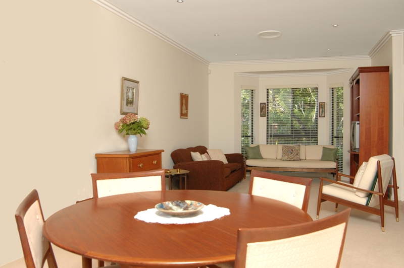 PERFECT FOR A DOWNSIZE FOR THE OVER 55'S Picture 3