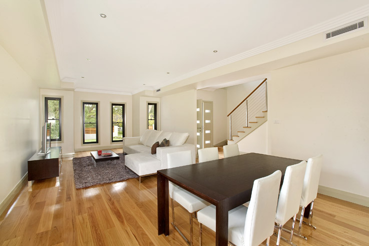 BRILLIANTLY EXECUTED! Picture 2