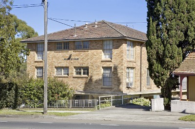 'WELLINGTON COURT' Picture