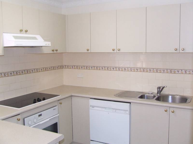 ***LEASED - MORE QUALITY PROPERTIES AVAILABLE - CALL US TODAY***
Take advantage of this terrific 4 bedroom townhouse/vi Picture 2