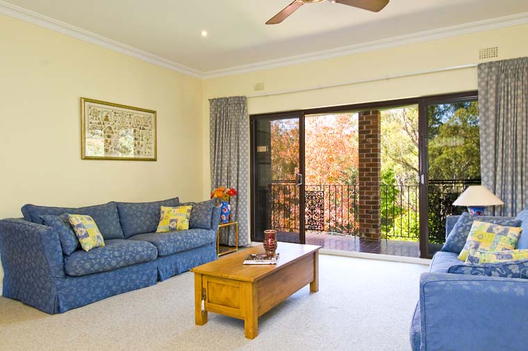 THERE'S NO PLACE LIKE HOME! Picture 3