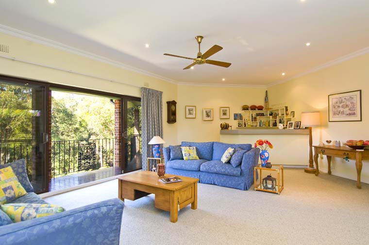 THERE'S NO PLACE LIKE HOME! Picture 2