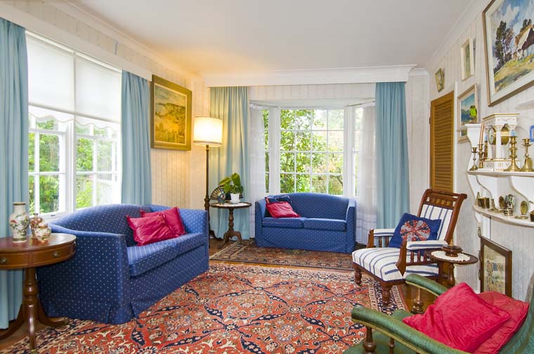 COUNTRY CHARM! Picture 2