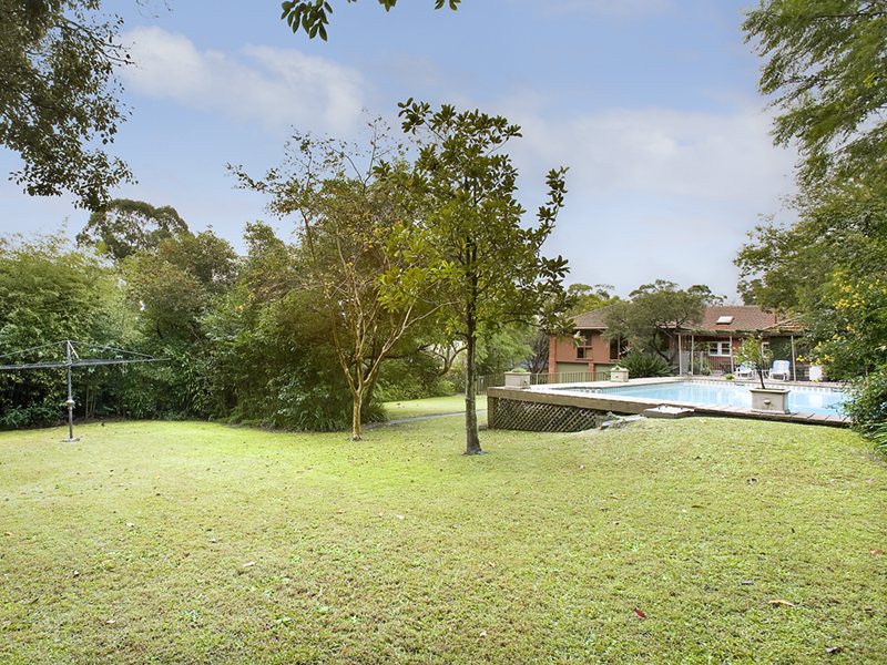 OUTSTANDING OPPORTUNITY! Picture 3