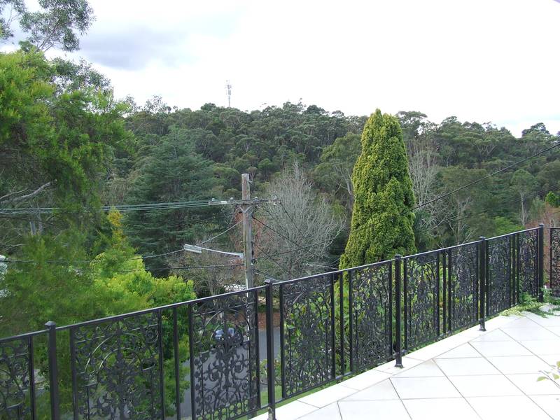 ***LEASED***. . .Renovated family living... Walk to village & shops Picture