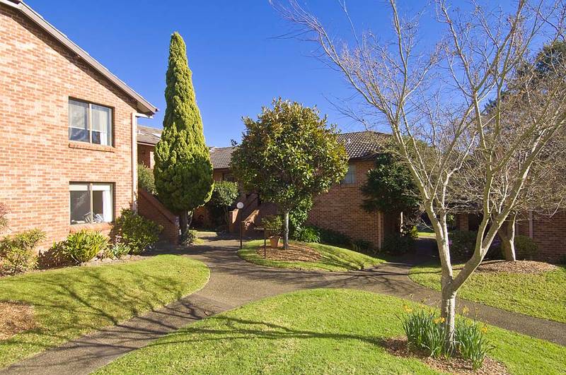 "THE COTSWOLDS" Picture 2