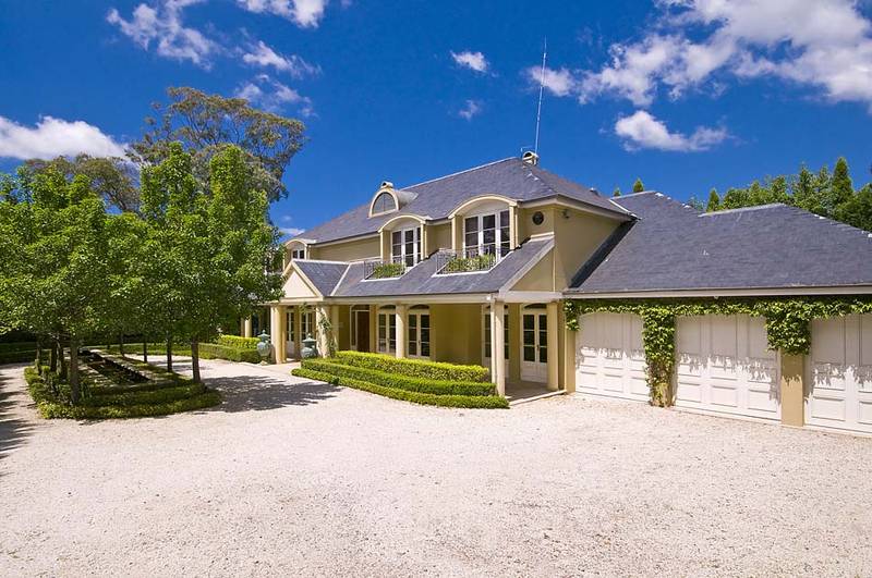 "Courances" A World Class Residence of Unparalleled Opulence and Breathtaking Proportions. Picture 1