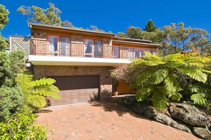 THE CROWD PLEASER! Picture 1