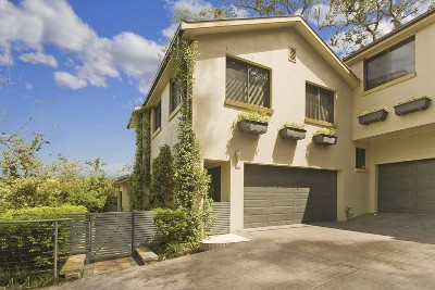 SPILT LEVEL LIVING AT ITS BEST! Picture SPILT LEVEL LIVING AT ITS BEST! Picture