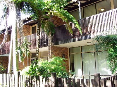 ***APPLICATION & DEPOSIT TAKEN*** Fantastic 2 bedrooms townhouse - just minutes from Turramurra train station Picture