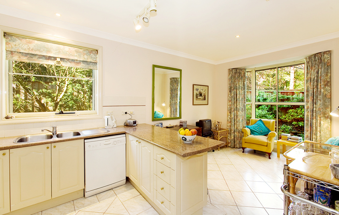 ***LEASED -
MORE QUALITY PROPERTIES AVAILABLE, CALL 9449 4444 *** Quiet Cul-de-sac Location With Walk To Village And Ra Picture 2