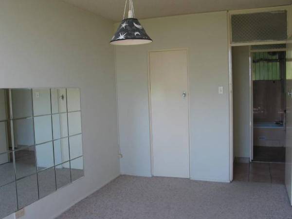 Ground Floor Apartment Living- Inspect Sat 8/12 Picture 2