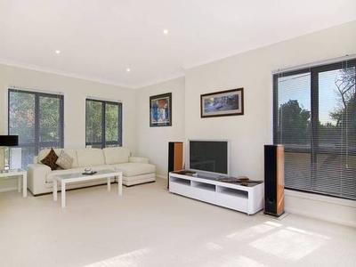 TORRENS DUPLEX - 3 BEDROOMS - MUST BE SOLD Picture