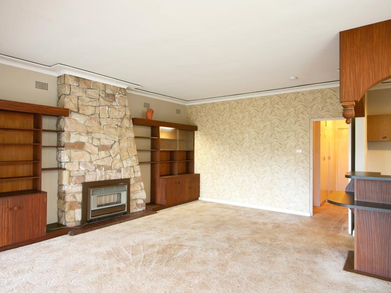 Highly Sought After Position - MOTIVATED SELLER! Picture 3