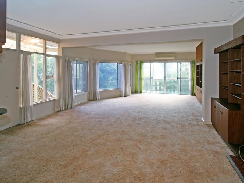 Highly Sought After Position - MOTIVATED SELLER! Picture 1