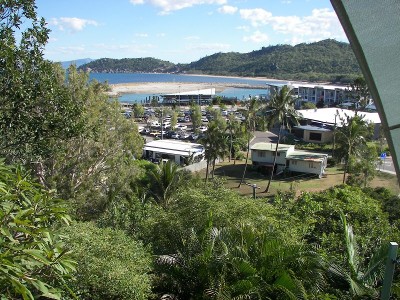Lorikeet Haven Picture