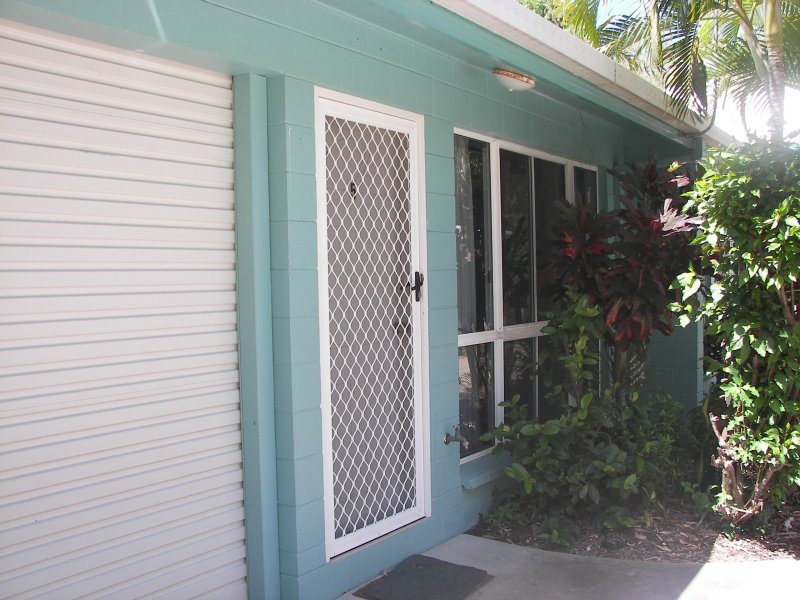 Just across the road from the water Picture 1