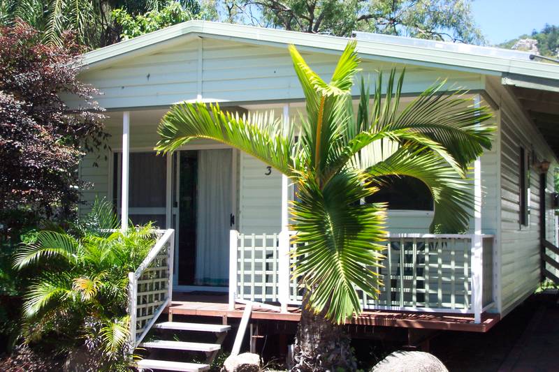 PRICE REDUCED FOR QUICK SALE - REAL VALUE HERE ! Picture 1