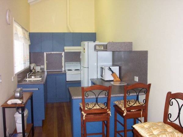 Modern Fully Furnished Home Picture