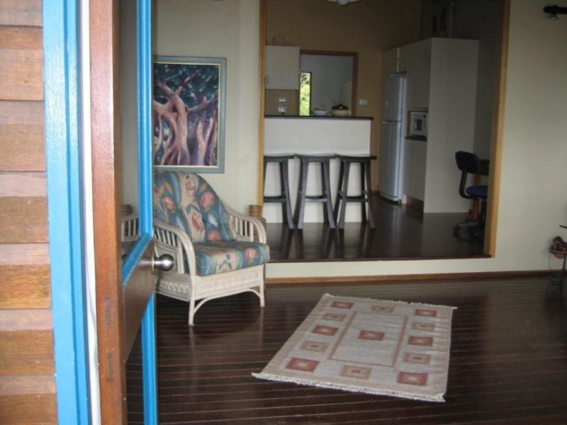 Absolute Beachfront Picture 2