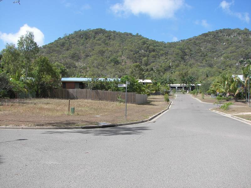 GREAT BUILDING BLOCK BEST VALUE ON MAGNETIC ISLAND !! Picture 2