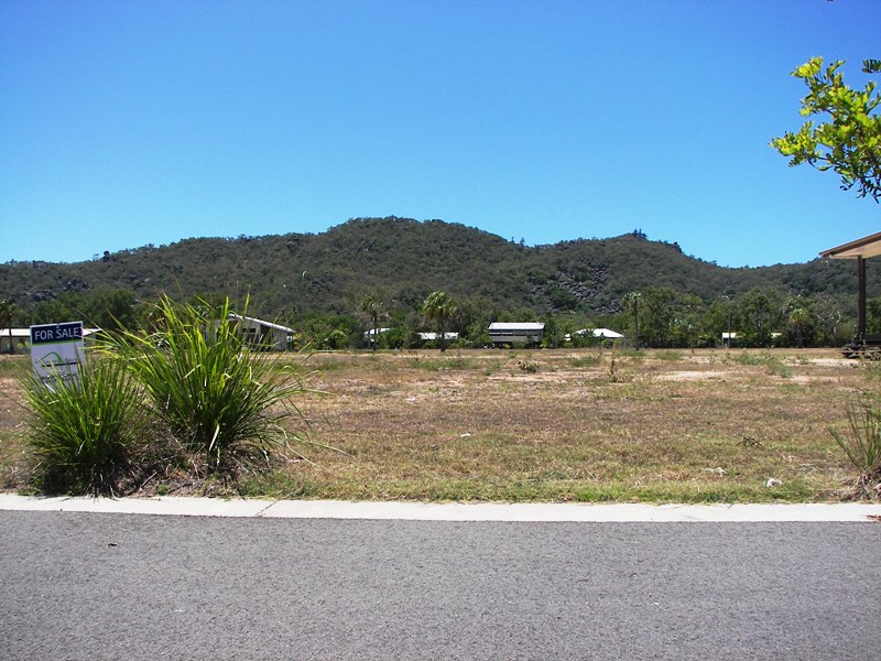 FLAT BUILDING SITE IN NEW SUBDIVISION HORSESHOE BAY Picture 1