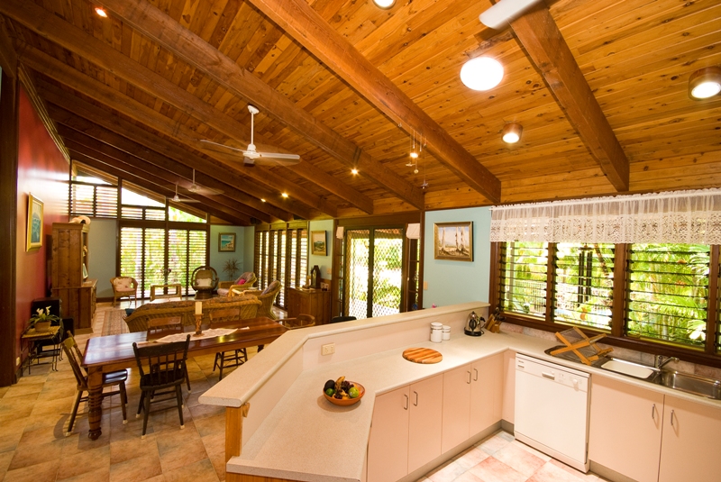 PRICE REDUCED - GREAT VALUE IN A GREAT LOCATION Picture 1