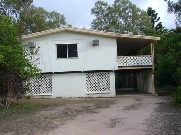 3 Bedroom Highset Home in quiet location Picture 1