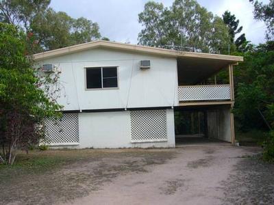 3 Bedroom Highset Home in quiet location Picture 3 Bedroom Highset Home in quiet location Picture