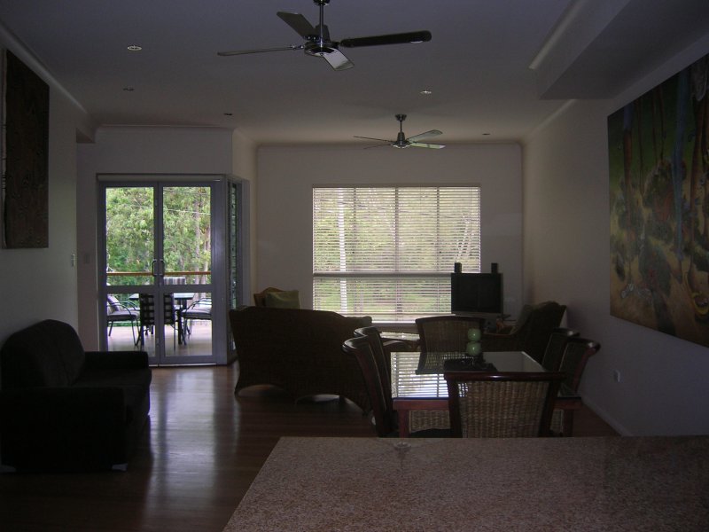 Modern 3 bedroom Fully Furnished Townhouse Picture
