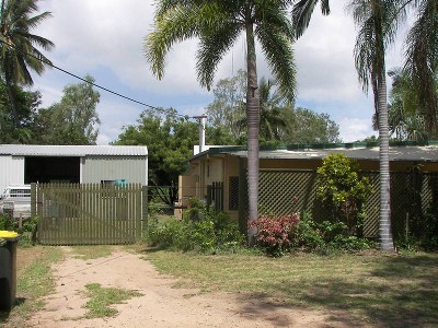 Great Exposure - Sooning Street -
Nelly Bay Picture