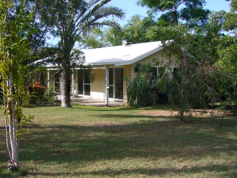 3 Bedroom Unfurnished Home in Nelly Bay Picture 2