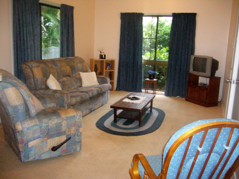 2 bedroom Unit in Arcadia Picture 2